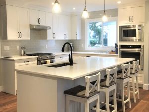 Simple European-Style LED Cabinet: Elegance and Functionality Combined