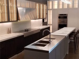 خزانة تخزين أنيقة – تنظيم أنيق لمساحات المعيشة الحديثة