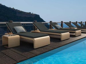 Luxury Outdoor Lounge Chair – Stylish and Comfortable