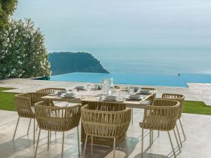 طقم طاولة وكرسي حبلي خارجي – أثاث أنيق ومتين للمساحات الخارجية