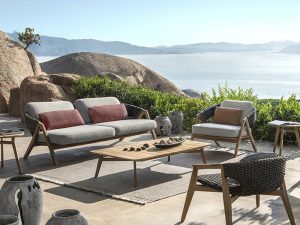 Outdoor Teak Sofa – Timeless Elegance and Durability for Your Outdoor Space