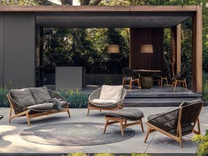 Vine Editor Sofa for Outdoor Spaces – Stylish and Comfortable Seating for Your Garden