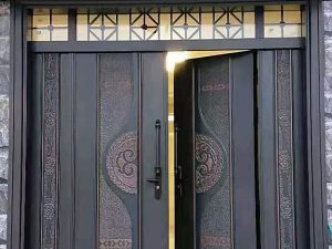 Deluxe Cast Aluminum Door – A Perfect Blend of Strength and Elegance