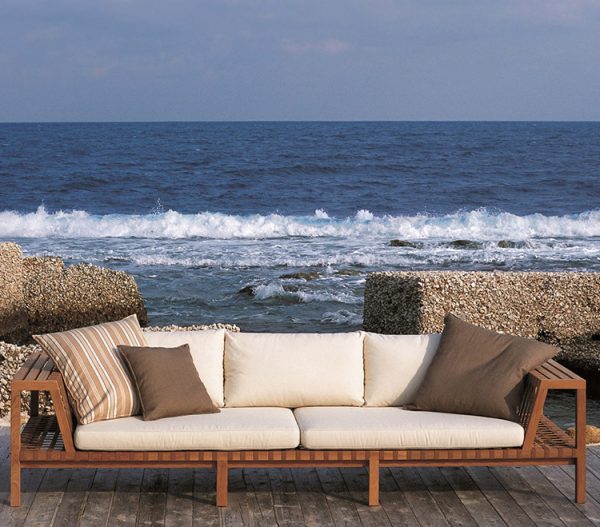 Nordic Outdoor Sofa – Effortless Elegance and Comfort for Your Outdoor Space