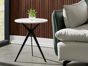 طاولة جانبية فاخرة وخفيفة الوزن – لمسة مثالية من الأناقة لمساحتك