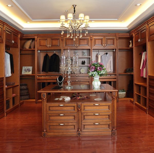 European-Style Whole-House Wardrobe – Elegant and Spacious Storage