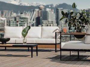 Waterproof and Sunburn-Resistant Outdoor Sofa – All-Weather Luxury