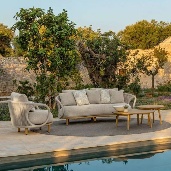 Outdoor Hotel Furniture – Luxury and Durability for Five-Star Experiences