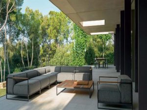 L-Shaped Sofa with Right Armrest and Table – Comfort and Elegance for Modern Living