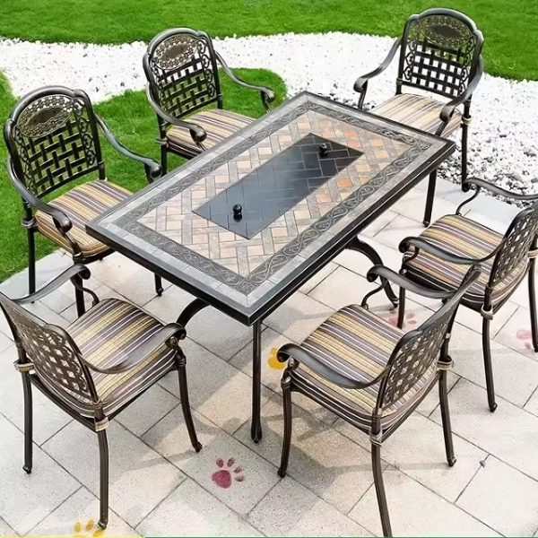 Cast Aluminum Round Barbecue Table – The Perfect Addition to Your Outdoor Space