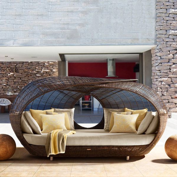 European Style Bird's Nest Outdoor Sofa – Elegant & Comfortable Seating