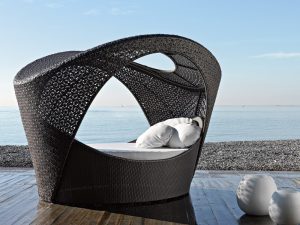 أريكة من الخيزران الفاخرة – جلسة تراس خارجية أنيقة ومريحة