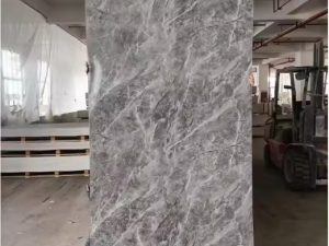 ألواح رخامية من البولي فينيل كلوريد مقاس 1220*2800 مع طلاء بديل للأشعة فوق البنفسجية – حل بلاستيكي أنيق ومتين