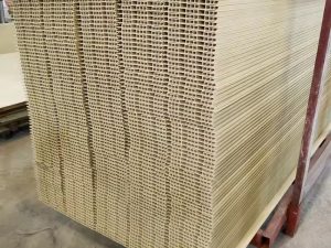 تخصيص لوحة الجدار الداخلي WPC الخشبية العازلة للصوت سهلة التنظيف