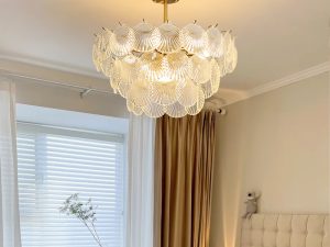 مصباح غرفة المعيشة الإيطالي الحديث – ثريا زجاجية فرنسية عتيقة لإضفاء لمسة فنية أنيقة