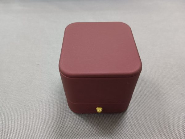 Rounded Corner Gold Buckle Ring Jewelry Package Box with Red Leather