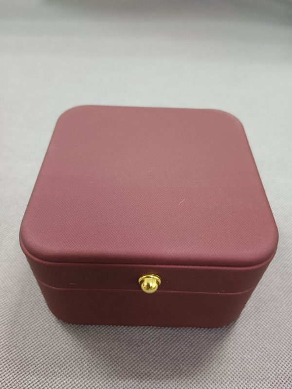 Round Corner Gold Buckle Pendant Jewelry Package Box with Wine Red Leather