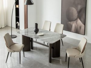 طاولة طعام من الرخام الطبيعي بتصميم بسيط – أناقة خالدة للمساحات الحديثة