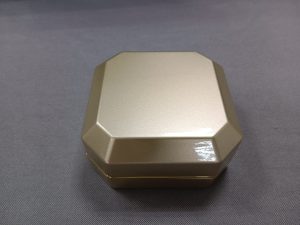 Octagonal Light Bracelet Jewelry Package Box with Outer Gold and Inner Gray